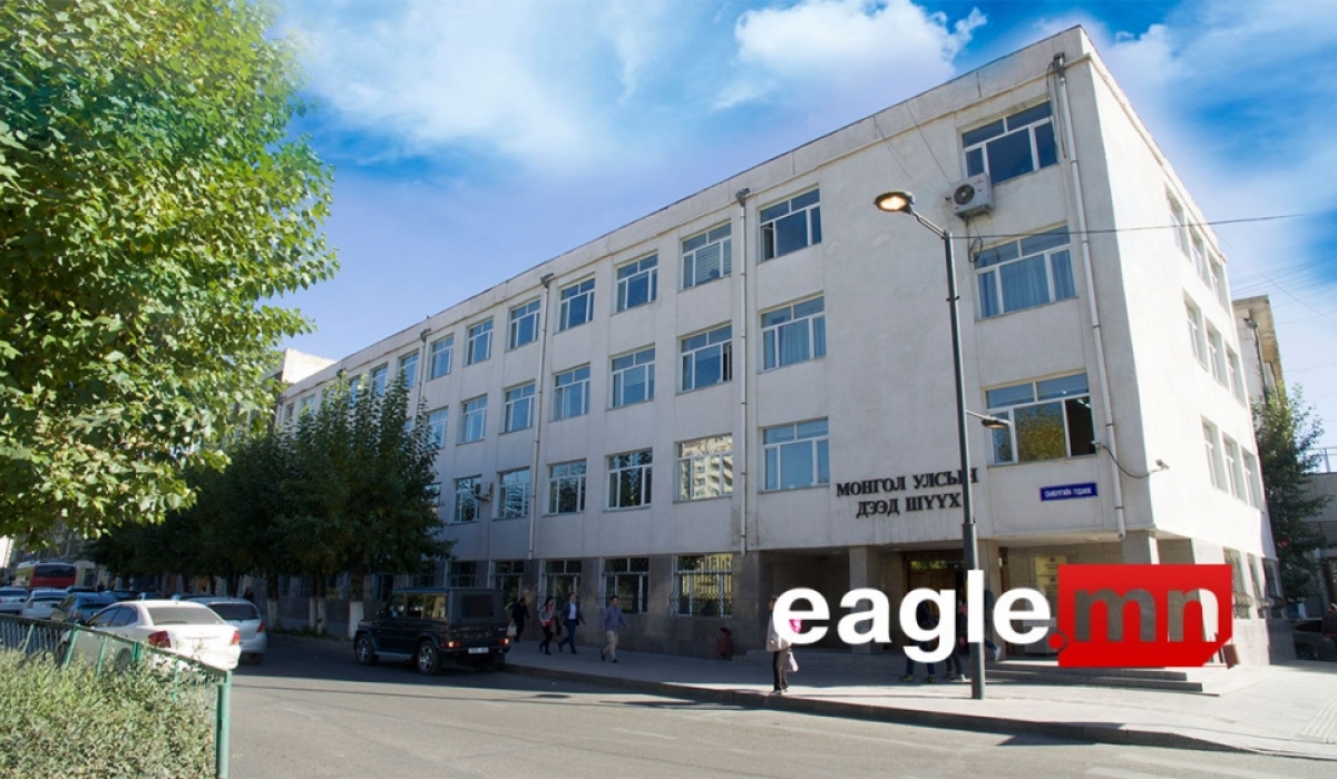 Қара адам порнографияны енгізді Жас арудың ақылсыз спирт оргазмы